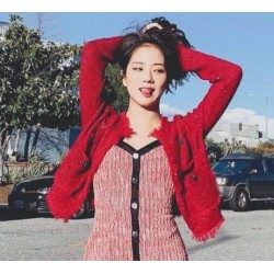 Jisoo BlackPink Red Sweater
