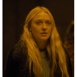 Dakota Fanning The Watchers Coat