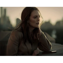 Sharper 2023 Julianne Moore Blazer