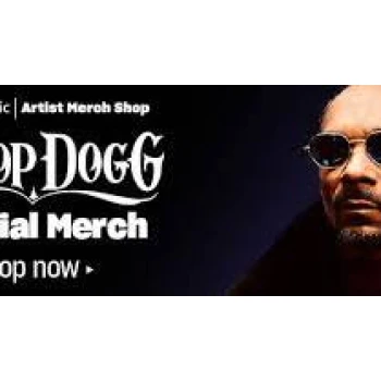 Snoop Dogg Streetwear Outfits How to Style like the King of HipHop
