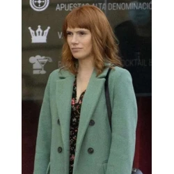 Valeria S03 Diana Gómez Green Coat