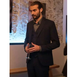 Valeria S03 Sergio Black Suit