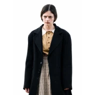 Mackenzie Foy The Isolate Thief 2026 Black Coat