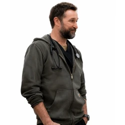 Noah Wyle The Pitt S03 Olive Green Hoodie Noah Wyle The Pitt S03 Olive Green Hoodie