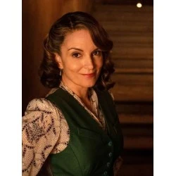 Tina Fey A Haunting in Venice Vest