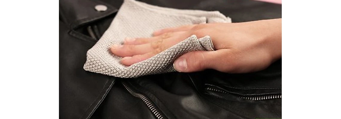 The Ultimate Guide to Styling Cropped Biker Jackets with Boots