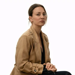 Vanished S01 Kaley Cuoco Brown Coat