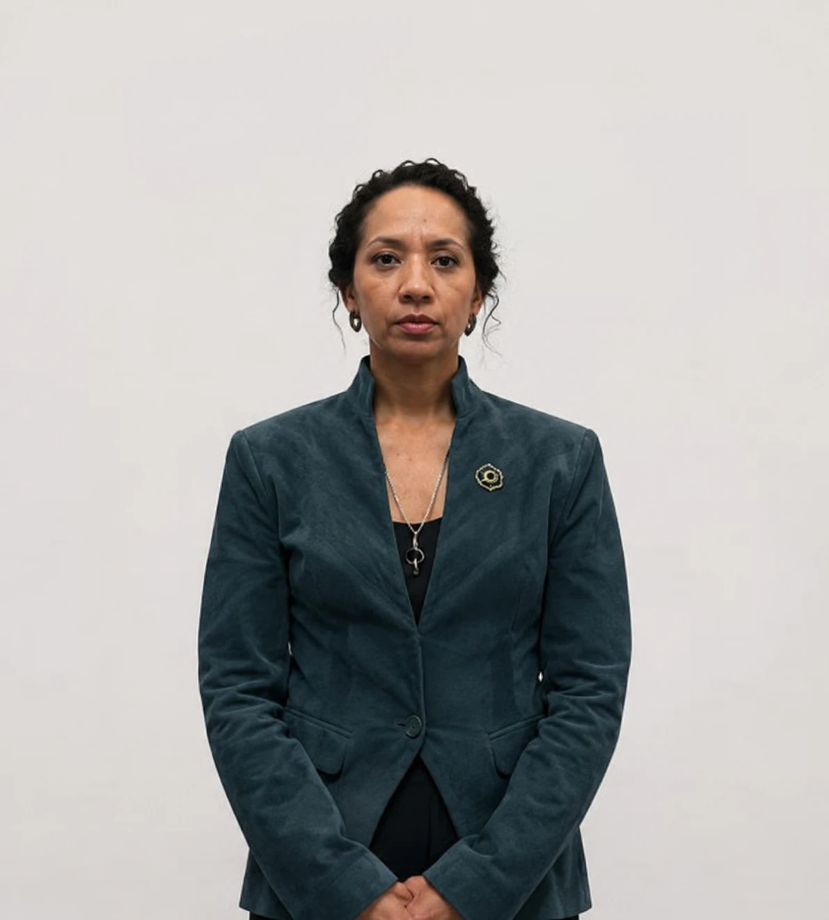 Alexandria Riley Silo Season 3 Teal Blue Blazer | America Suits Alexandria Riley Wearing Teal Blue Blazer In Silo Season 3 | America Suits