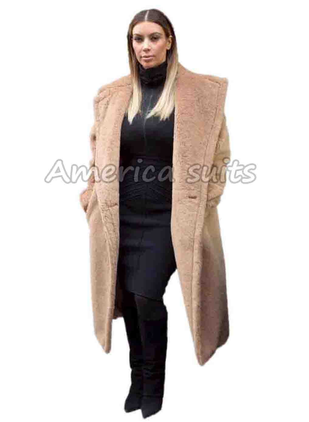 kim-kardashian-coat